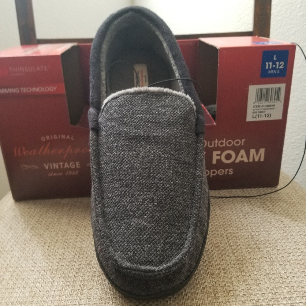 Mes Slippers have a few pairs